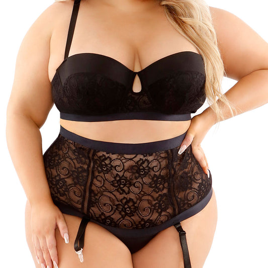 Fantasy Lingerie Curve Chloe Keyhole Bra & Gartered High-Waist Panty